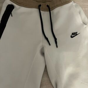 Nike Sportswear Tech Fleece
Men's Joggers